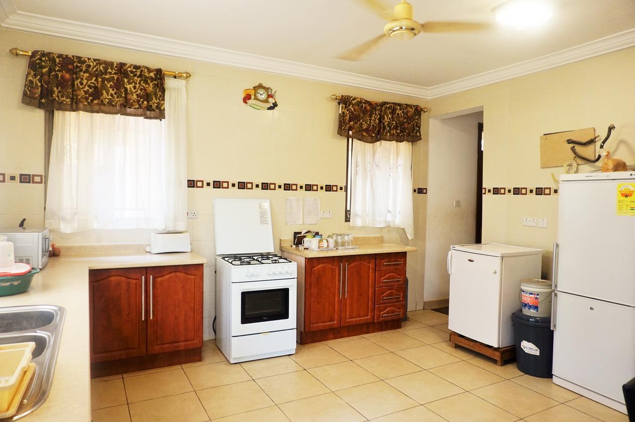 Sandpark Place, West Hills Mile 11 エクステリア 写真